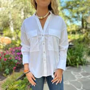 Zara Band Collar Poplin Button Down Shirt with Pockets in white size Small